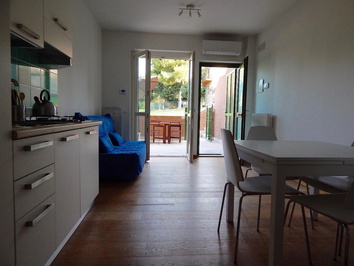 S127 - Sirolo, Nuovissimo Monolocale Con Terrazzo Apartment ภายนอก รูปภาพ